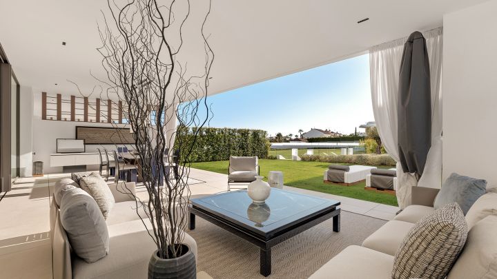 Vilas12 - Contemporary Refined Property with Panoramic Views