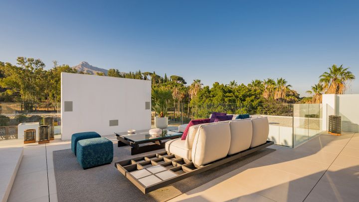 Vilas12 - Contemporary Refined Property with Panoramic Views