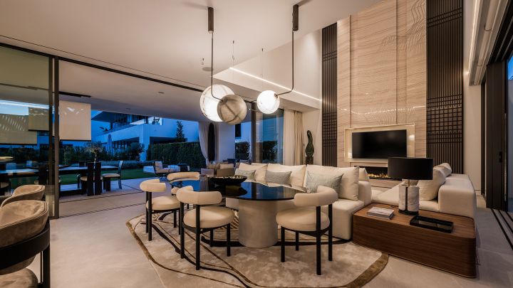 Vilas12 - Contemporary Refined Property with Panoramic Views