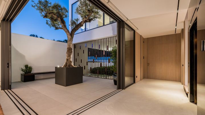 Vilas12 - Contemporary Refined Property with Panoramic Views