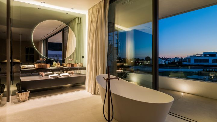 Vilas12 - Contemporary Refined Property with Panoramic Views