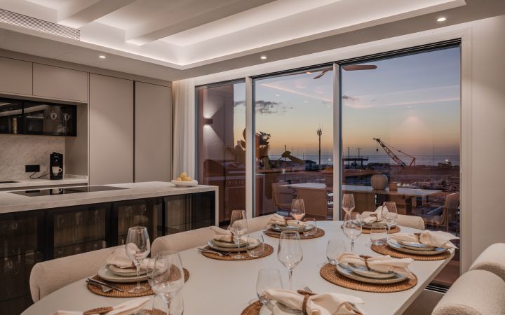 Duplex Penthouse avec 4 chambres et 4 salles de bain - Maison moderne et élégante dans une communauté fermée