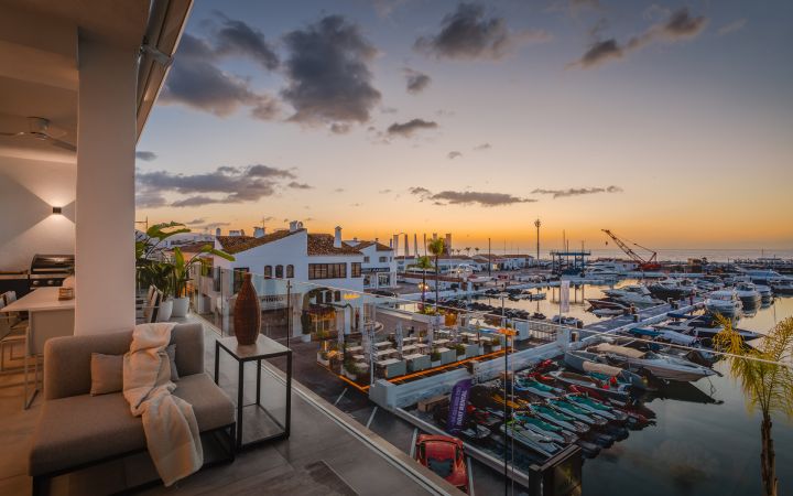 Duplex Penthouse avec 4 chambres et 4 salles de bain - Maison moderne et élégante dans une communauté fermée