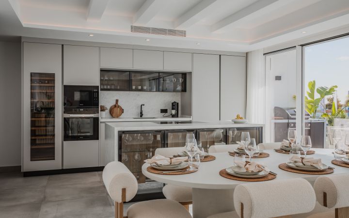 Duplex Penthouse avec 4 chambres et 4 salles de bain - Maison moderne et élégante dans une communauté fermée