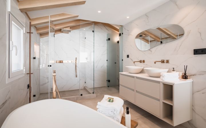 Duplex Penthouse avec 4 chambres et 4 salles de bain - Maison moderne et élégante dans une communauté fermée