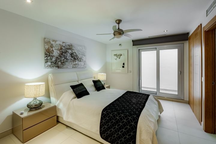 Villa in los Naranjos golf - Spacious Stylish Home with Stunning Sea Views in Los Naranjos Golf