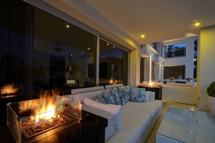 Villa in los Naranjos golf - Spacious Stylish Home with Stunning Sea Views in Los Naranjos Golf
