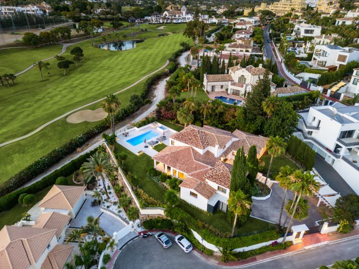 Tucan 12 - Impressive Stylish Home Frontline Golf
