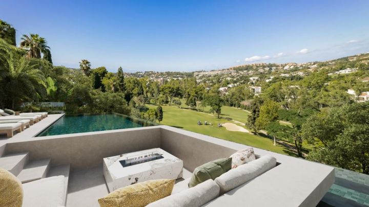 Aloha 47 A - Parcela con proyecto - Exclusiva casa moderna con vistas al campo de golf