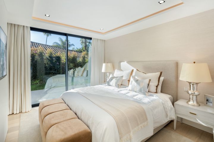 Oslo 79 - Refined Upscale Property with Top-Tier Finishes in Las Brisas