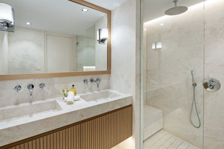 Oslo 79 - Refined Upscale Property with Top-Tier Finishes in Las Brisas
