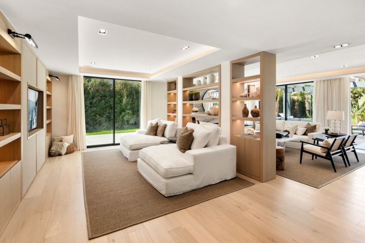 Oslo 79 - Refined Upscale Property with Top-Tier Finishes in Las Brisas