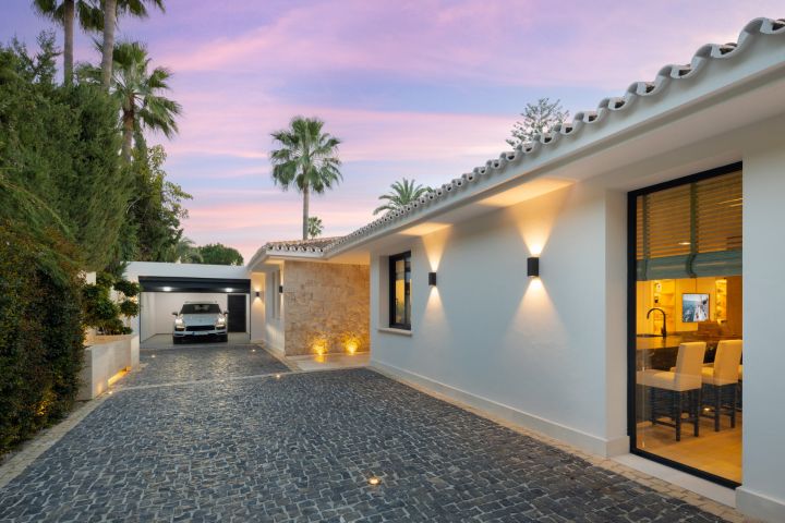 Oslo 79 - Refined Upscale Property with Top-Tier Finishes in Las Brisas
