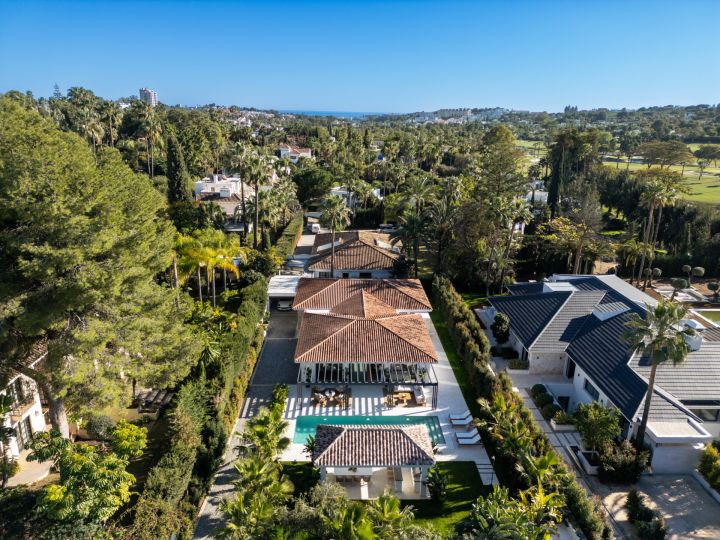 Oslo 79 - Refined Upscale Property with Top-Tier Finishes in Las Brisas