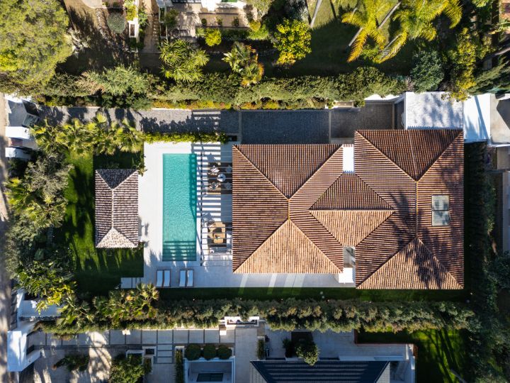 Oslo 79 - Refined Upscale Property with Top-Tier Finishes in Las Brisas