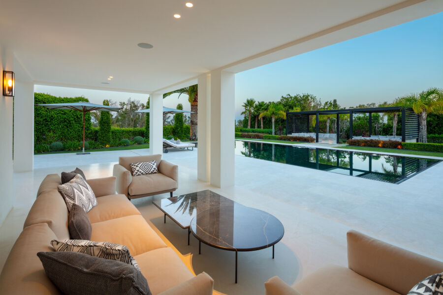 Pleyades 18 - Elegant Villa featuring Modern Design in Nueva Andalucía