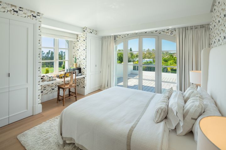 Pleyades 18 - Elegant Villa featuring Modern Design in Nueva Andalucía
