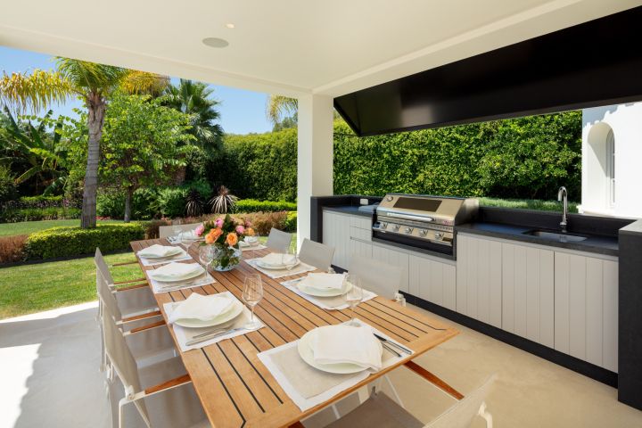 Pleyades 18 - Elegant Villa featuring Modern Design in Nueva Andalucía