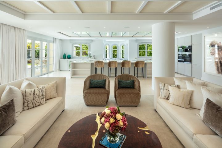 Pleyades 18 - Elegant Villa featuring Modern Design in Nueva Andalucía