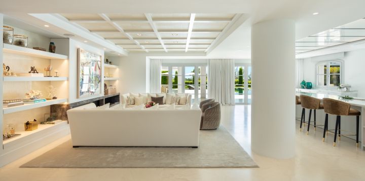 Pleyades 18 - Elegant Villa featuring Modern Design in Nueva Andalucía
