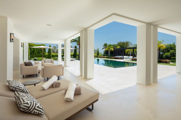 Pleyades 18 - Elegant Villa featuring Modern Design in Nueva Andalucía