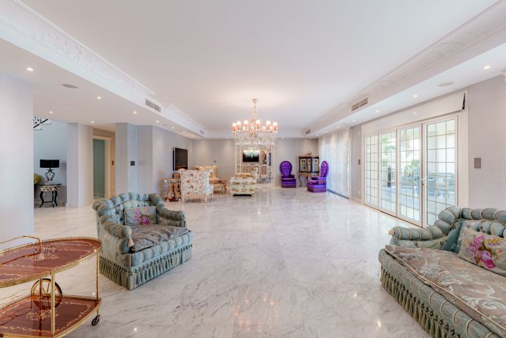 Villa in Cascada de Camojan - Exclusive Villa with Andalusian Charm