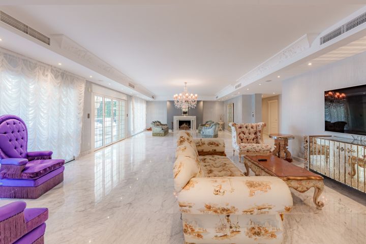 Villa in Cascada de Camojan - Exclusive Villa with Andalusian Charm