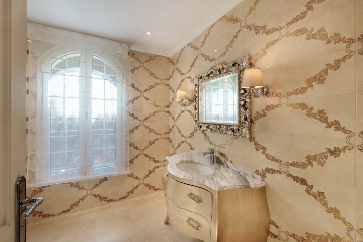 Villa in Cascada de Camojan - Exclusive Villa with Andalusian Charm