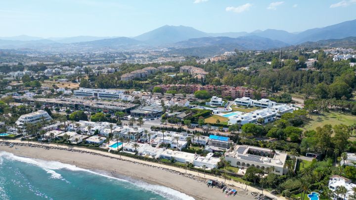 Villa avec 5 chambres et 5 salles de bain - Propriété contemporaine raffinée en première ligne de golf