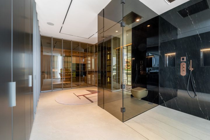 Villa avec 5 chambres et 5 salles de bain - Propriété contemporaine raffinée en première ligne de golf