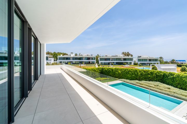 Villa avec 5 chambres et 5 salles de bain - Propriété contemporaine raffinée en première ligne de golf