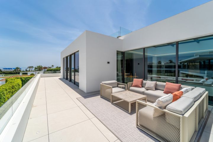 Villa avec 5 chambres et 5 salles de bain - Propriété contemporaine raffinée en première ligne de golf