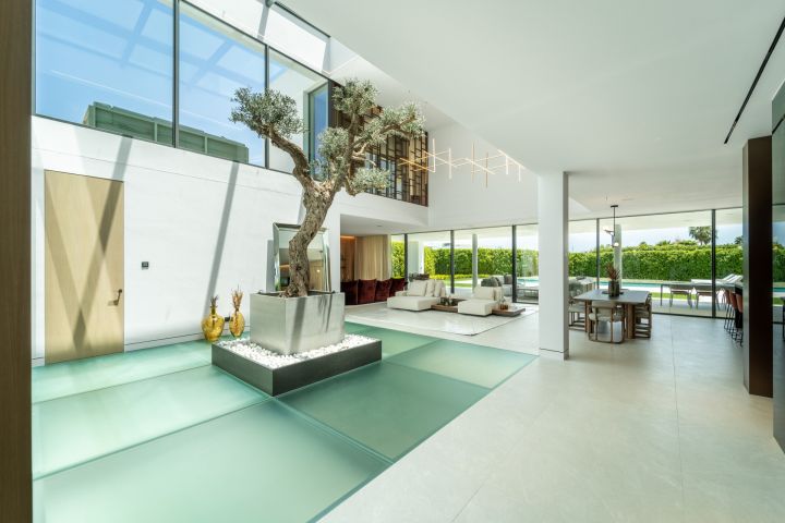 Villa avec 5 chambres et 5 salles de bain - Propriété contemporaine raffinée en première ligne de golf