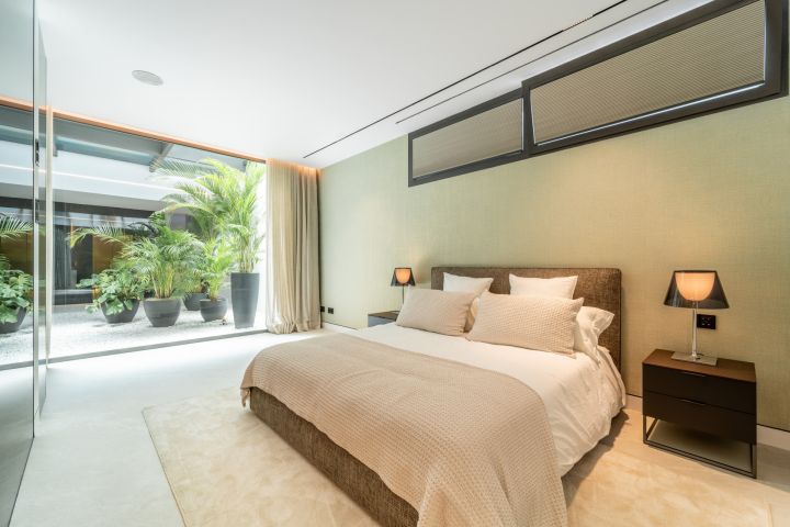 Villa avec 5 chambres et 5 salles de bain - Propriété contemporaine raffinée en première ligne de golf