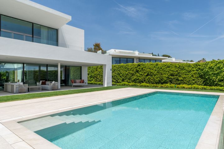 Villa avec 5 chambres et 5 salles de bain - Propriété contemporaine raffinée en première ligne de golf