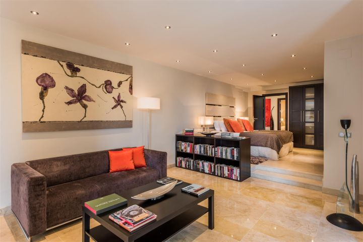 Villa avec 7 chambres et 7 salles de bain - Propriété sur mesure avec vue sur le golf à Las Brisas