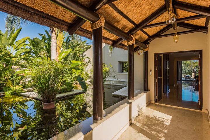 Villa avec 7 chambres et 7 salles de bain - Propriété sur mesure avec vue sur le golf à Las Brisas