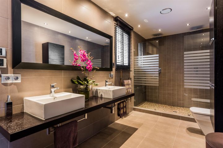 Villa avec 7 chambres et 7 salles de bain - Propriété sur mesure avec vue sur le golf à Las Brisas
