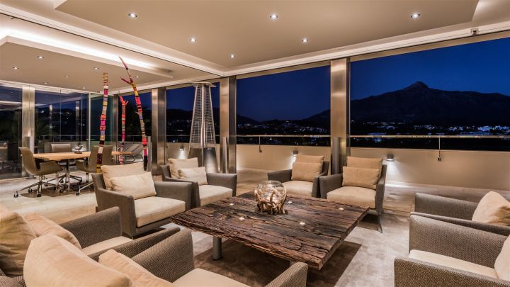 Villa avec 7 chambres et 7 salles de bain - Propriété sur mesure avec vue sur le golf à Las Brisas