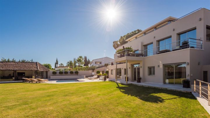 Villa avec 7 chambres et 7 salles de bain - Propriété sur mesure avec vue sur le golf à Las Brisas