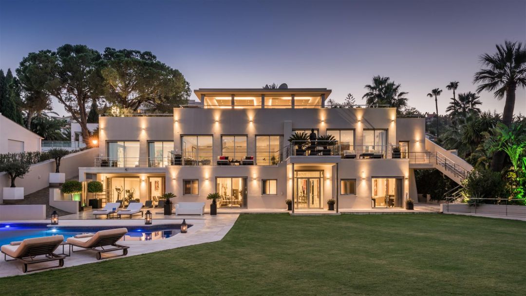 Villa avec 7 chambres et 7 salles de bain - Propriété sur mesure avec vue sur le golf à Las Brisas