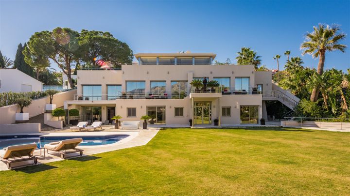 Villa avec 7 chambres et 7 salles de bain - Propriété sur mesure avec vue sur le golf à Las Brisas