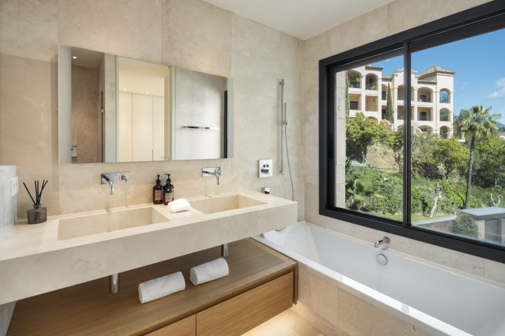 Grand View 1 - Contemporary Property with Panoramic Views in La Quinta