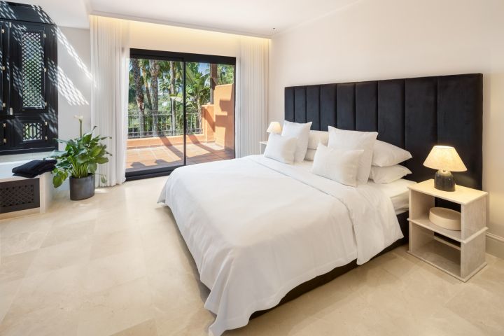 Ophelia 11 - Home in a Gated Community in Altos de Puente Romano