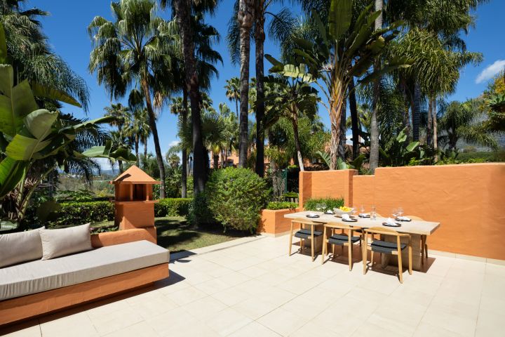Ophelia 11 - Home in a Gated Community in Altos de Puente Romano