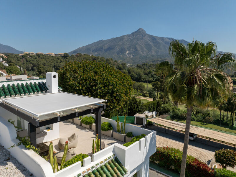 La Colina 18 - Propiedad moderna y contemporánea con impresionantes vistas al mar en La Colina