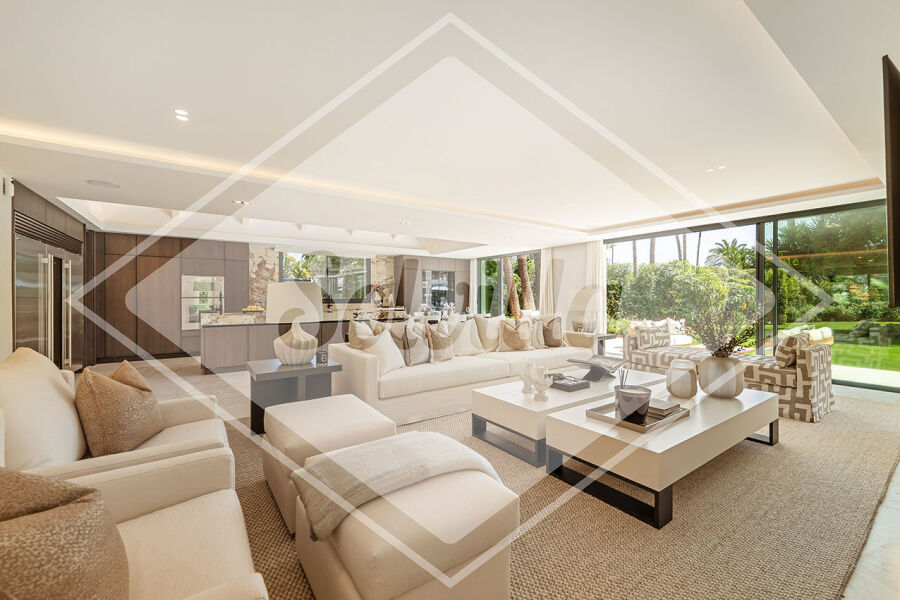 Villa Patagonia - Bespoke Contemporary Property Frontline Golf