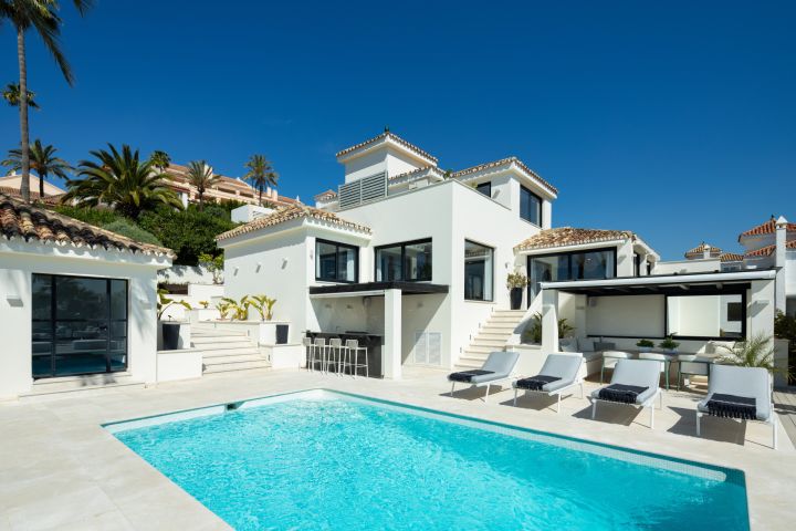 Villa Seraphina - Elegant Premium Home in a Gated Community