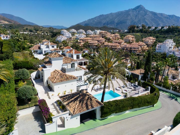 Villa Seraphina - Elegant Premium Home in a Gated Community