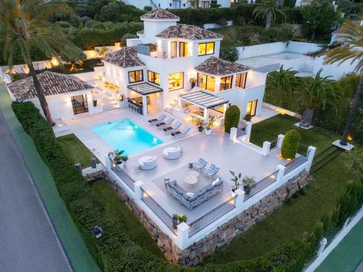 Villa Seraphina - Elegant Premium Home in a Gated Community